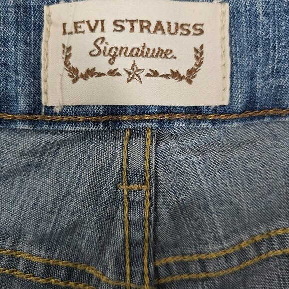 Levi Strauss Signature Denim High Waist Bermuda Jean Shorts - Picture 2 of 6